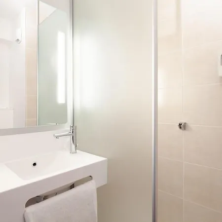 Centre Gare Porte Du Luxembourg A31- Confort Climatise 酒店