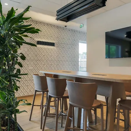 Centre Gare Porte Du Luxembourg A31- Confort Climatise Ξενοδοχείο