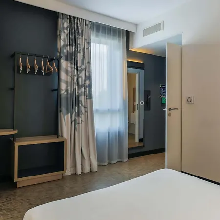 Ξενοδοχείο Centre Gare Porte Du Luxembourg A31- Confort Climatise 3*