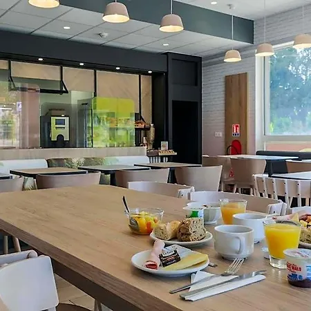 Centre Gare Porte Du Luxembourg A31- Confort Climatise 酒店