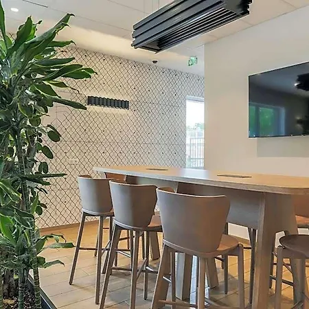 Centre Gare Porte Du Luxembourg A31- Confort Climatise 酒店 3*