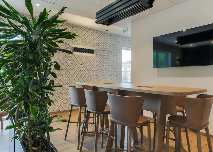 Centre Gare Porte Du Luxembourg A31- Accueil De Nuit 호텔