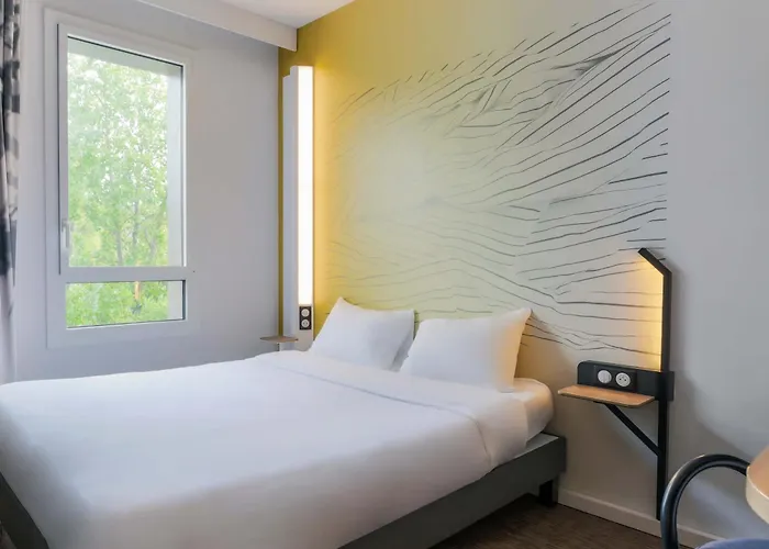 Centre Gare Porte Du Luxembourg A31- Accueil De Nuit Hotel