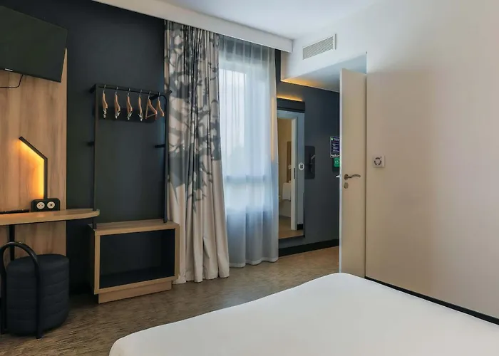 호텔 Centre Gare Porte Du Luxembourg A31- Accueil De Nuit 3*