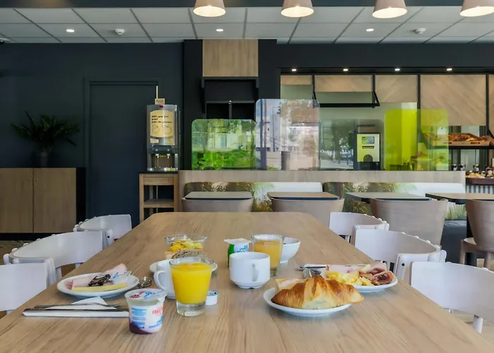 Centre Gare Porte Du Luxembourg A31- Accueil De Nuit 호텔